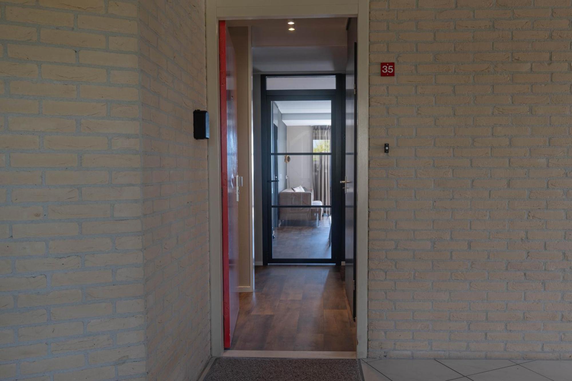Zuiderzeestate 35, Prachtig Appartement Aan Het Ijsselmeer Makkum Luaran gambar