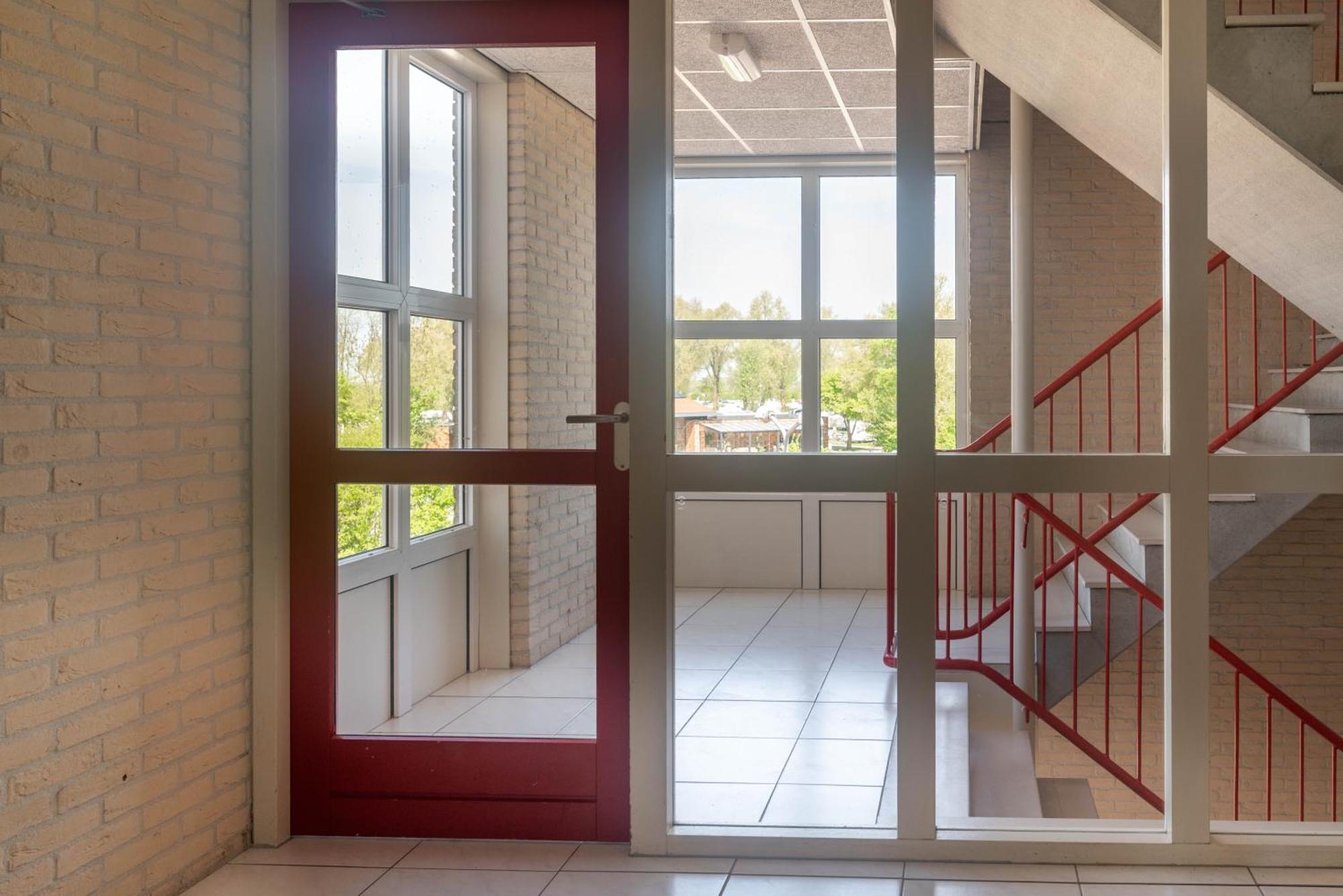 Zuiderzeestate 35, Prachtig Appartement Aan Het Ijsselmeer Makkum Luaran gambar