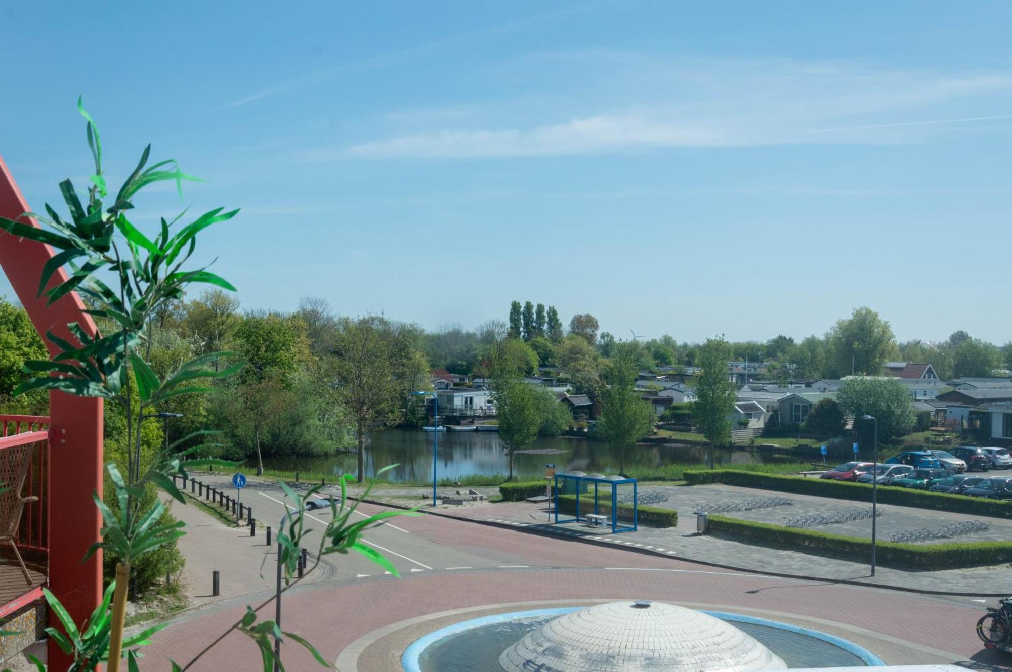 Zuiderzeestate 35, Prachtig Appartement Aan Het Ijsselmeer Makkum Luaran gambar